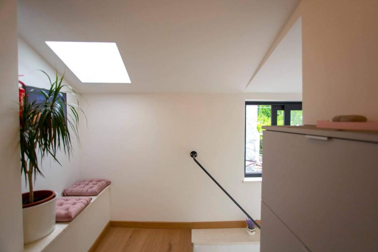 ˇdcˇ Modern Apartment Near The Church Ровинь Экстерьер фото