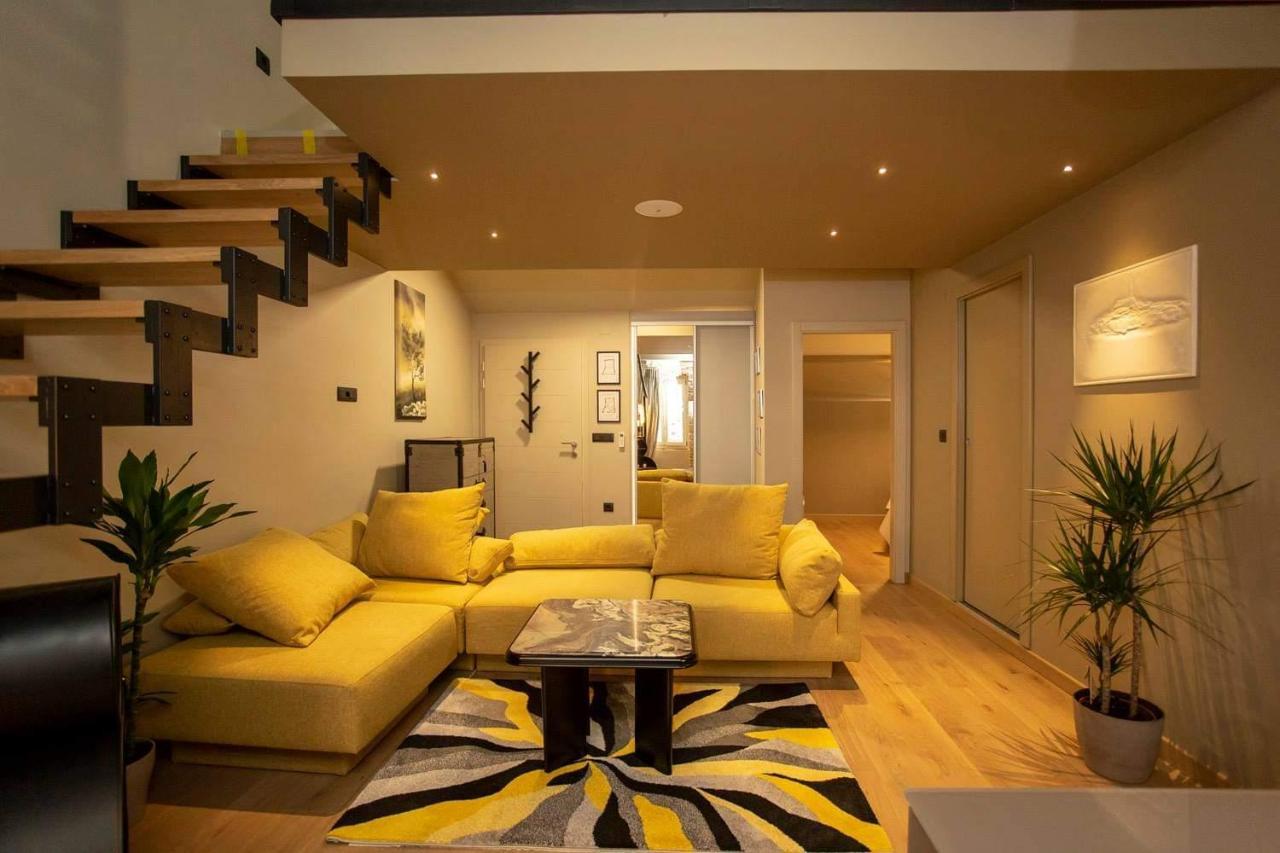 ˇdcˇ Modern Apartment Near The Church Ровинь Экстерьер фото